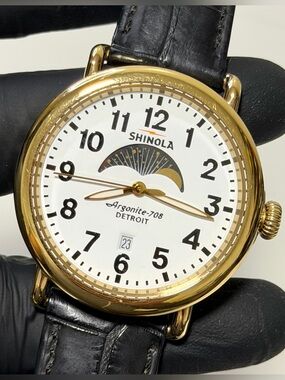 Shinola Runwell MoonPhase Date White Dial Gold Stainless Steel 41mm Luxury Watch
